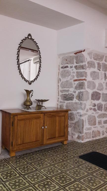 Apartment Vassa Kotor Eksteriør billede